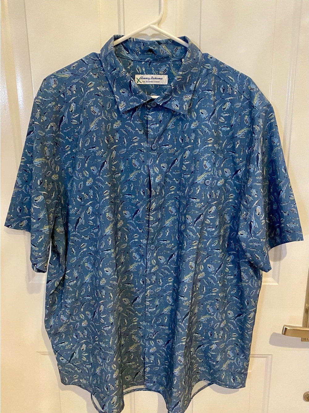 Tommy Bahama Men’s XL Fish Print Shirt — NEW WITH TAGS